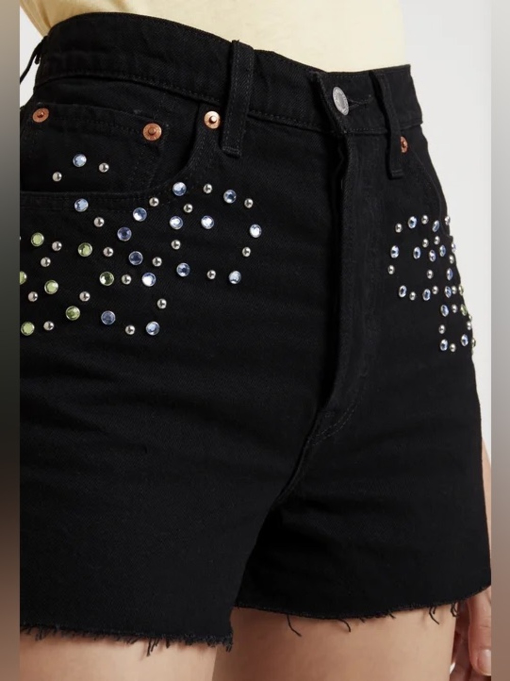 NWT: Levi’s Bordertown Ribcage Stud Short Denim Jeans Black Women sz 25 Festival